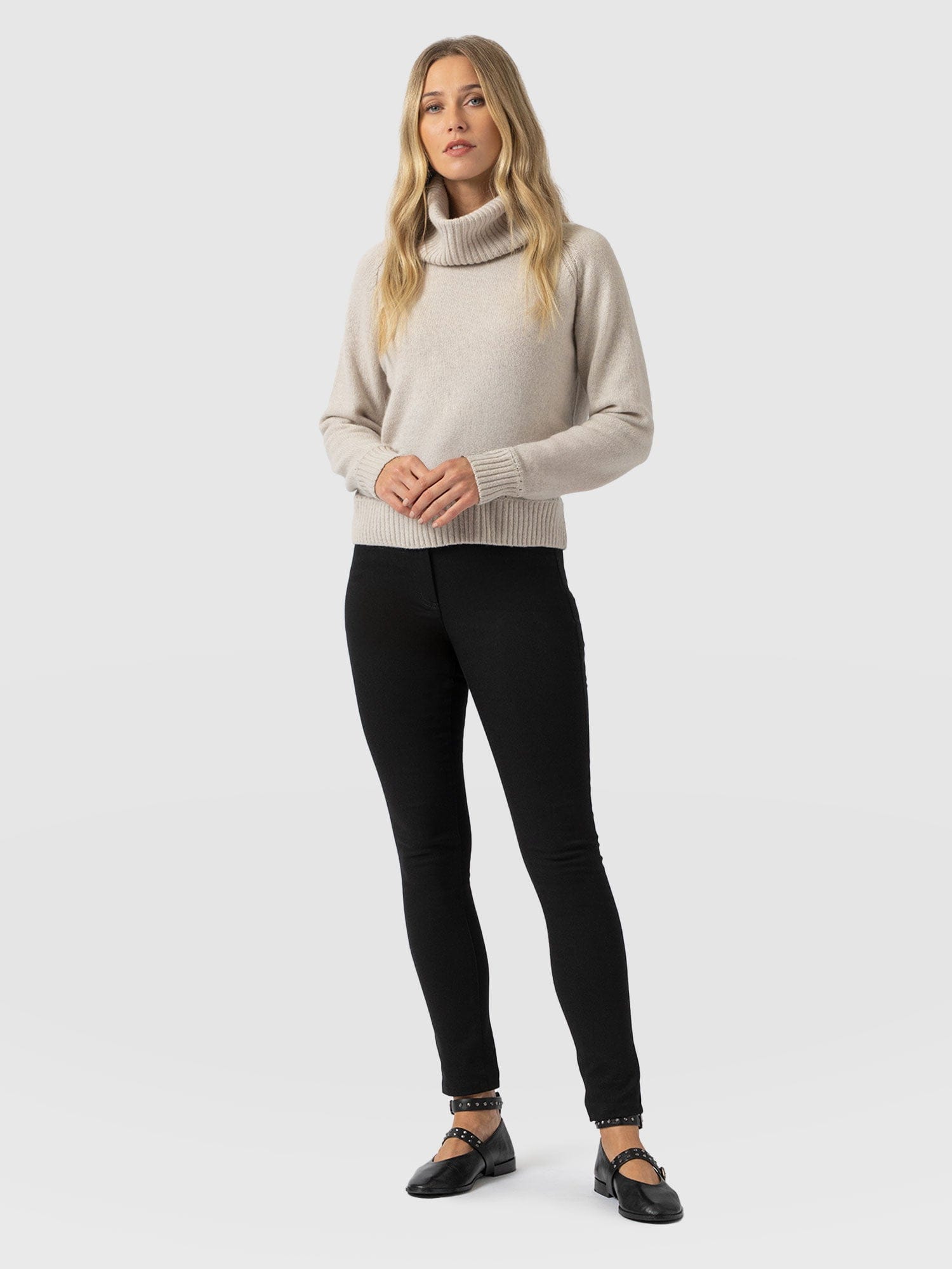 Maeva Skinny Pant Black - Women's Trousers | Saint + Sofia® EU